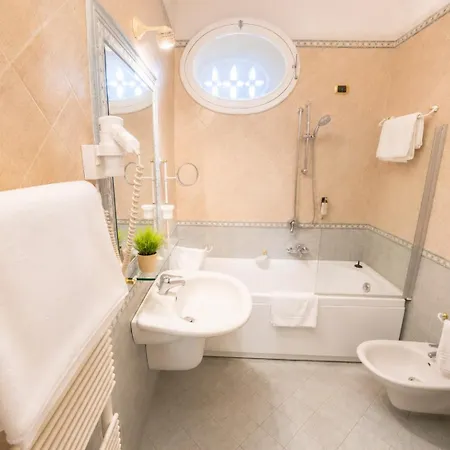 Nocleg ze śniadaniem Palazzo Sottile Meninni - Classic Experience 4*